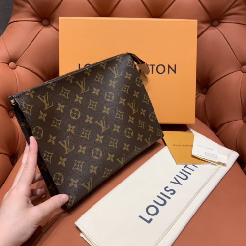 Louis Vuitton 𝐓𝐨𝐢𝐥𝐞𝐭𝐫𝐲 𝐏𝐨𝐮𝐜𝐡 26CM M47542 From Orange couch Factory