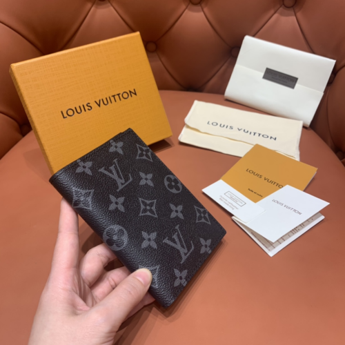 Louis Vuitton Passport Cover 10CM M64501 From Orange couch Factory