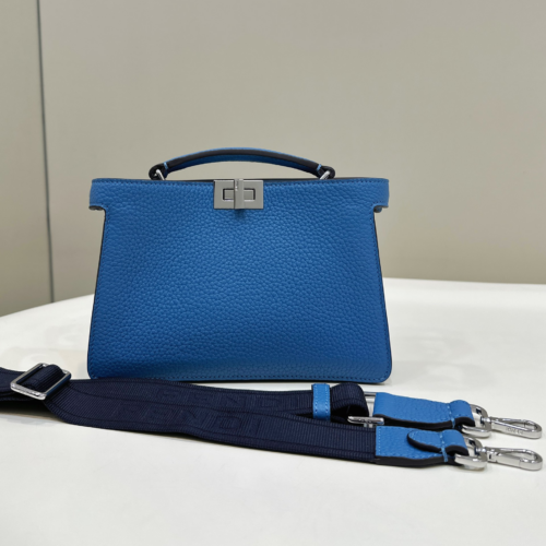 Fendi peekaboo ISeeUXCross Bag 23CM 582 For Nick Factory