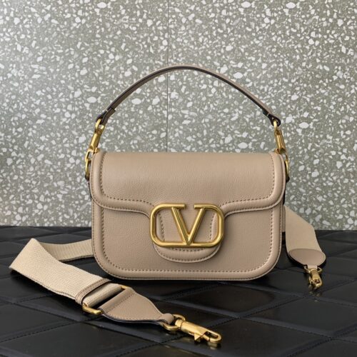 Valentino  VLOGO SIGNATURE 23.5CM 0355 For LKF Factory