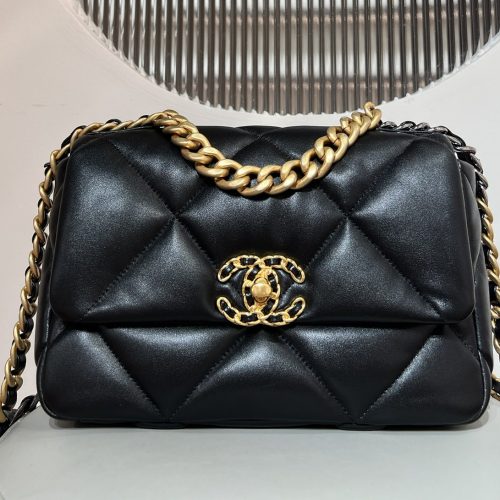 19Bag Black Lambskin Version Gold Hardware 187 king