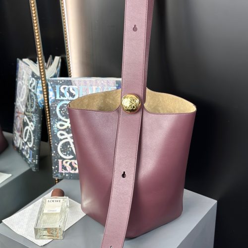 Loewe 𝙋𝙚𝙗𝙗𝙡𝙚 𝘽𝙪𝙘𝙠𝙚 24.5CM 652288 For Mango Factory