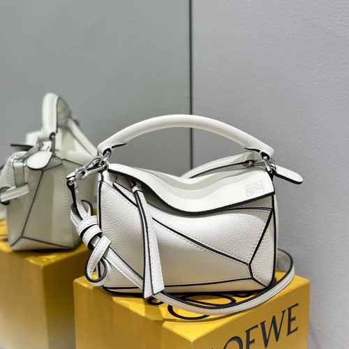 Loewe Puzzle Bag 18CM 66007 From Jipin Factory