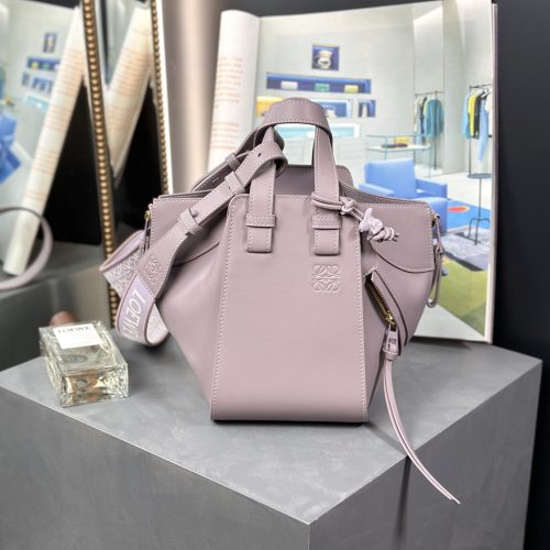 Loewe  𝗛𝗮𝗺𝗺𝗼𝗰𝗸 Bag 20.8CM 652235 For Mango Factory