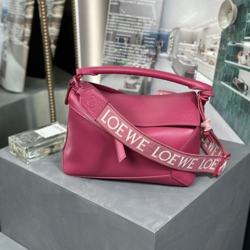 Loewe  Puzzle Bag 24CM 230106 For Mango Factory