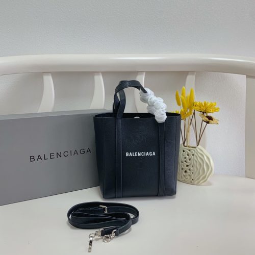 Balenciaga  Bag 19CM 611S From Apple factory