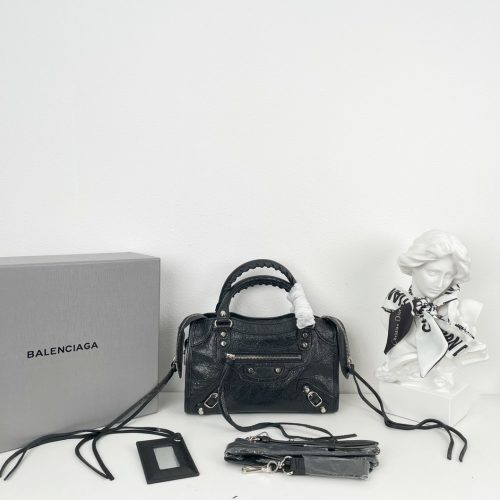 Balenciaga   Bag 24CM 803B From Apple factory