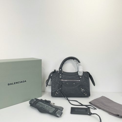 Balenciaga   Bag 24CM 803B From Apple factory