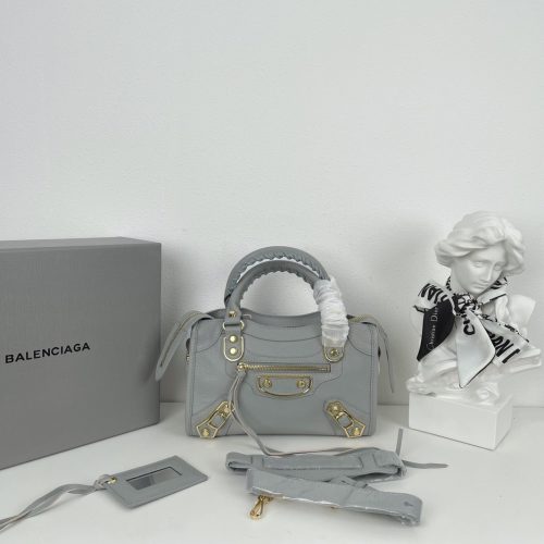 Balenciaga  Bag 24CM 298A From Apple factory