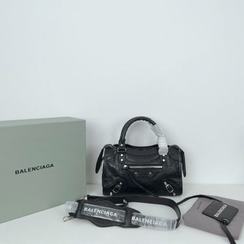 Balenciaga   Bag 24CM 803B From Apple factory