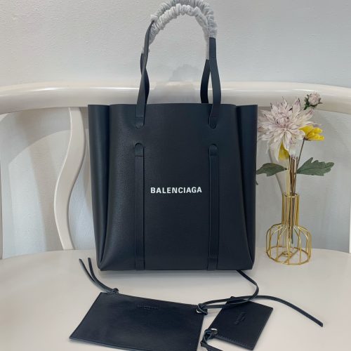 Balenciaga  Bag 32CM 613B From Apple factory