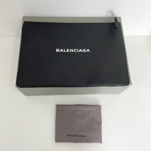 Balenciaga  Bag 35CM 370B From Apple factory