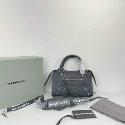 Balenciaga   Bag 24CM 803B From Apple factory