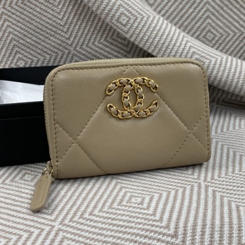 beige cardholder 187 king (only one)