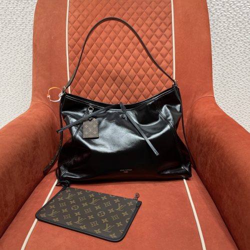 Louis Vuitton 𝐜𝐚𝐫𝐫𝐲𝐚𝐥𝐥 𝐜𝐚𝐫𝐠𝐨 39CM M25143OC From Orange couch Factory