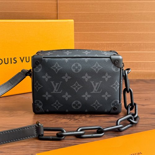 Louis Vuitton Soft trunk Bag 18.5CM M44735 For God Factory