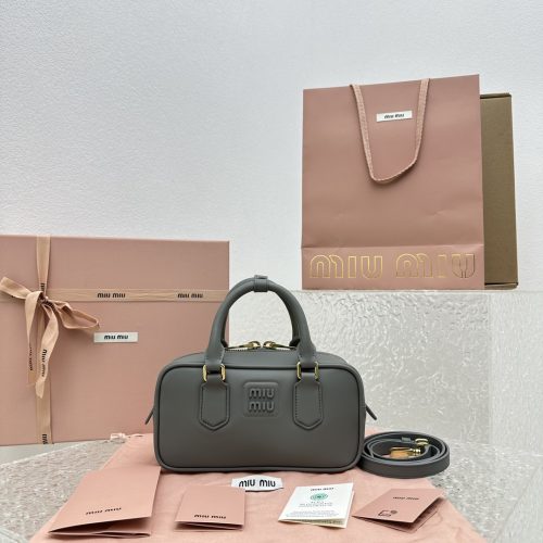 Miumiu 22CM 5526 for Cataliya Factory