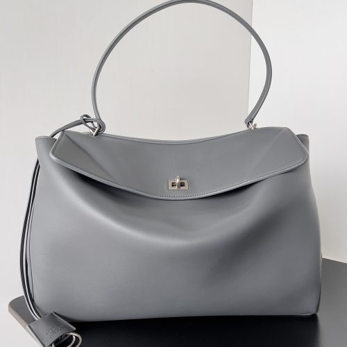 𝐁𝐚𝐥𝐞𝐧𝐜𝐢𝐚𝐠𝐚 𝐑𝐨𝐝𝐞𝐨 bag grey/silver large 39.8cm for apple