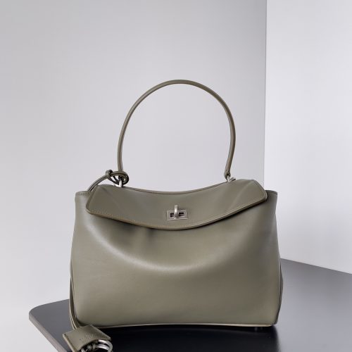 𝐁𝐚𝐥𝐞𝐧𝐜𝐢𝐚𝐠𝐚 𝐑𝐨𝐝𝐞𝐨 bag green/silver small  28.9cm for apple