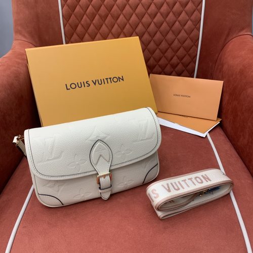 Louis Vuitton 𝐃𝐢𝐚𝐧𝐞 24CM M46388 From Orange couch Factory