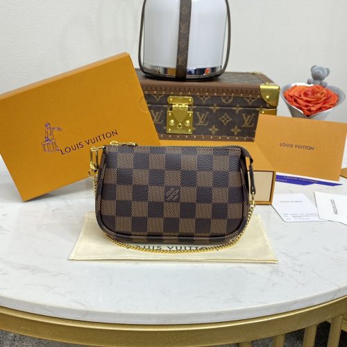 Louis Vuitton MINI POCHETTE 15.5CM N58009 ACCESSOIRES From BC Factory Top Version